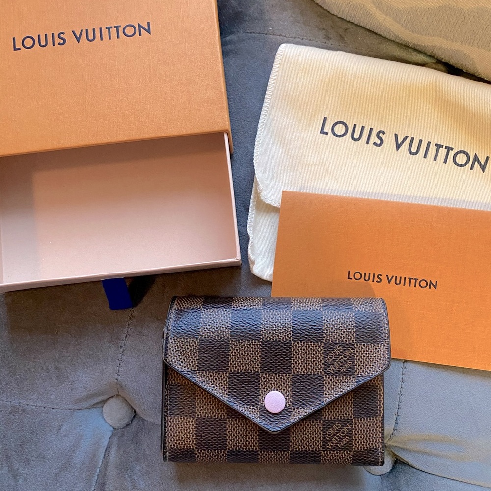 Louis Vuitton Victorine Wallet Damier Ebene